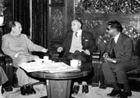 Mao Zedong met SACP leader Yusuf Dadoo (middle) in Beijing, 1960/11/03 (http://www.idcpc.org.cn/ziliao/tupian/ziliao/tupianji/cornerstone/1-4-30.htm)